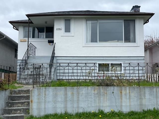 Main Photo: 3984 LILLOOET Street in Vancouver: Renfrew Heights House for sale (Vancouver East)  : MLS®# R2772339