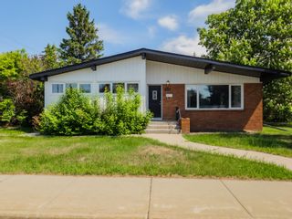 Photo 2: 9451 OTTEWELL Road in Edmonton: Zone 18 House for sale : MLS®# E4342197