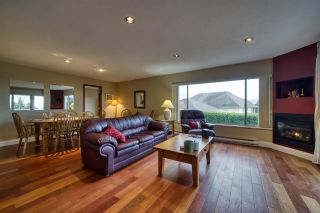 Photo 11: 14 554 EAGLECREST Drive in Gibsons: Gibsons & Area Townhouse for sale in "Georgia Mirage" (Sunshine Coast)  : MLS®# R2535240