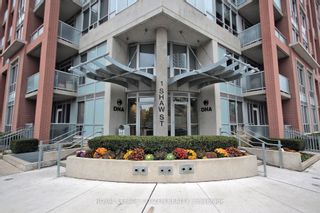 Photo 2: 220 1 Shaw Street in Toronto: Niagara Condo for lease (Toronto C01)  : MLS®# C8203696