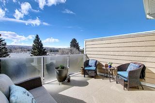 Photo 3: 4514 73 Street NW in Calgary: Bowness Row/Townhouse for sale : MLS®# A1081394