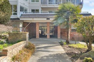 Photo 2: 302 1322 MARTIN Street: White Rock Condo for sale in "Blue Spruce" (South Surrey White Rock)  : MLS®# R2857981
