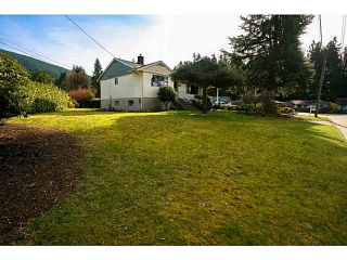 Photo 3: 4378 CHEVIOT Road in North Vancouver: Forest Hills NV House for sale : MLS®# V1111023