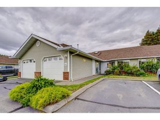 Photo 1: 69 1973 WINFIELD Drive in Abbotsford: Abbotsford East Townhouse for sale in "Belmont Ridge" : MLS®# R2402729