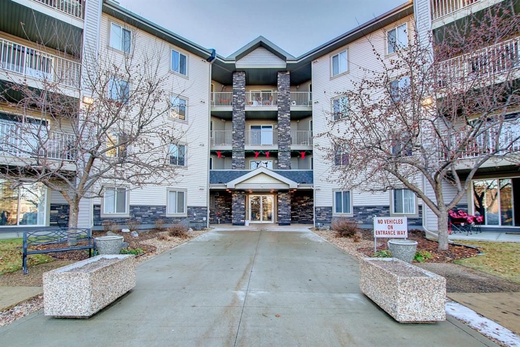 Main Photo: #312 60 Lawford Avenue: Red Deer Apartment for sale : MLS®# A1152455