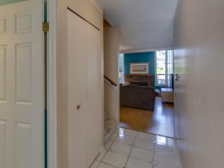 Photo 3: 44 6871 FRANCIS Road in Richmond: Woodwards Townhouse for sale in "Timberwood Village" : MLS®# R2495957
