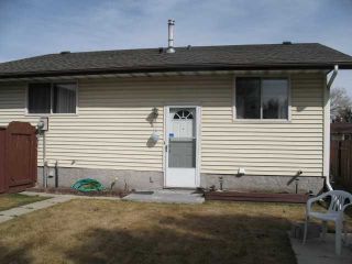 Photo 2: 135 LYNNBROOK Road SE in CALGARY: Lynnwood Riverglen Residential Detached Single Family for sale (Calgary)  : MLS®# C3517272