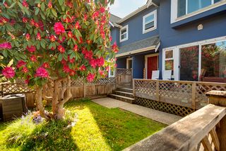 Photo 2: 88 W 16TH Avenue in Vancouver: Cambie 1/2 Duplex for sale (Vancouver West)  : MLS®# R2877536