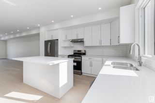 Photo 10: 2 11569 University Avenue in Edmonton: Zone 15 House Half Duplex for sale : MLS®# E4330969