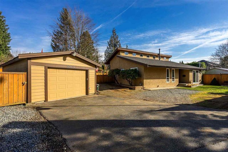 FEATURED LISTING: 33804 LINCOLN Road Abbotsford