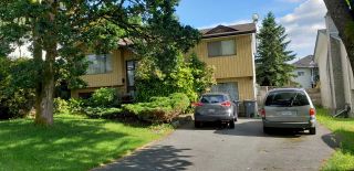 Photo 1: 14016 102A Avenue in Surrey: Whalley House for sale (North Surrey)  : MLS®# R2464596