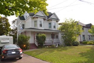 Photo 1: 6 Melrose Street in Amherst: 101-Amherst,Brookdale,Warren Residential for sale (Northern Region)  : MLS®# 202100437