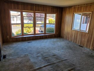 Photo 3: 11 158 Cooper Rd in Victoria: VW Songhees Manufactured Home for sale (Victoria West)  : MLS®# 853563