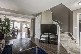 Photo 5: 435 PRESTWICK Circle SE in Calgary: McKenzie Towne Detached for sale : MLS®# C4303258