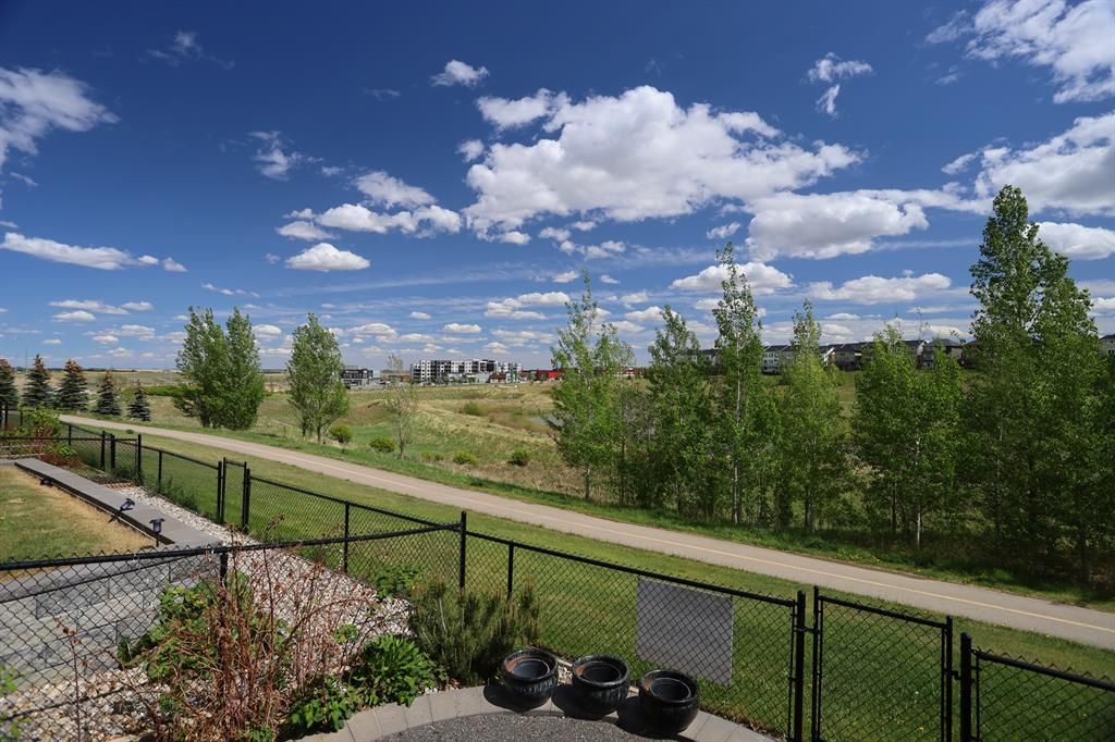 Main Photo: 136 Nolanlake View NW in Calgary: Nolan Hill Detached for sale : MLS®# A2042430