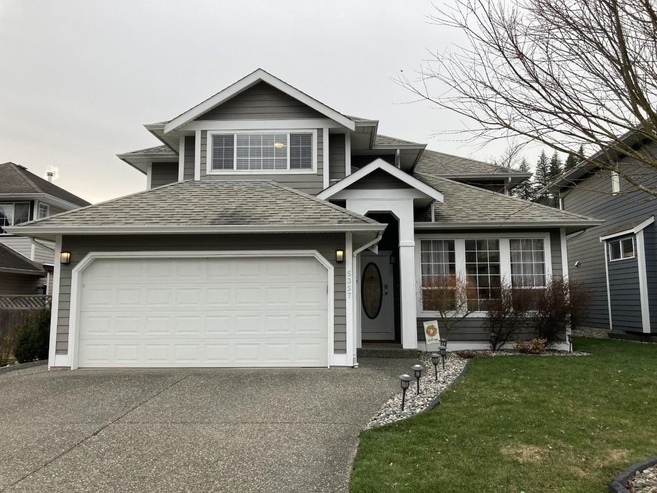 Main Photo: 5357 ROCKWOOD Drive in Chilliwack: Promontory House for sale in "PROMONTORY" (Sardis)  : MLS®# R2656546