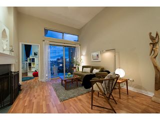 Photo 3: 404 131 W 3RD Street in North Vancouver: Lower Lonsdale Condo for sale in "Seascape Landing" : MLS®# V1036613