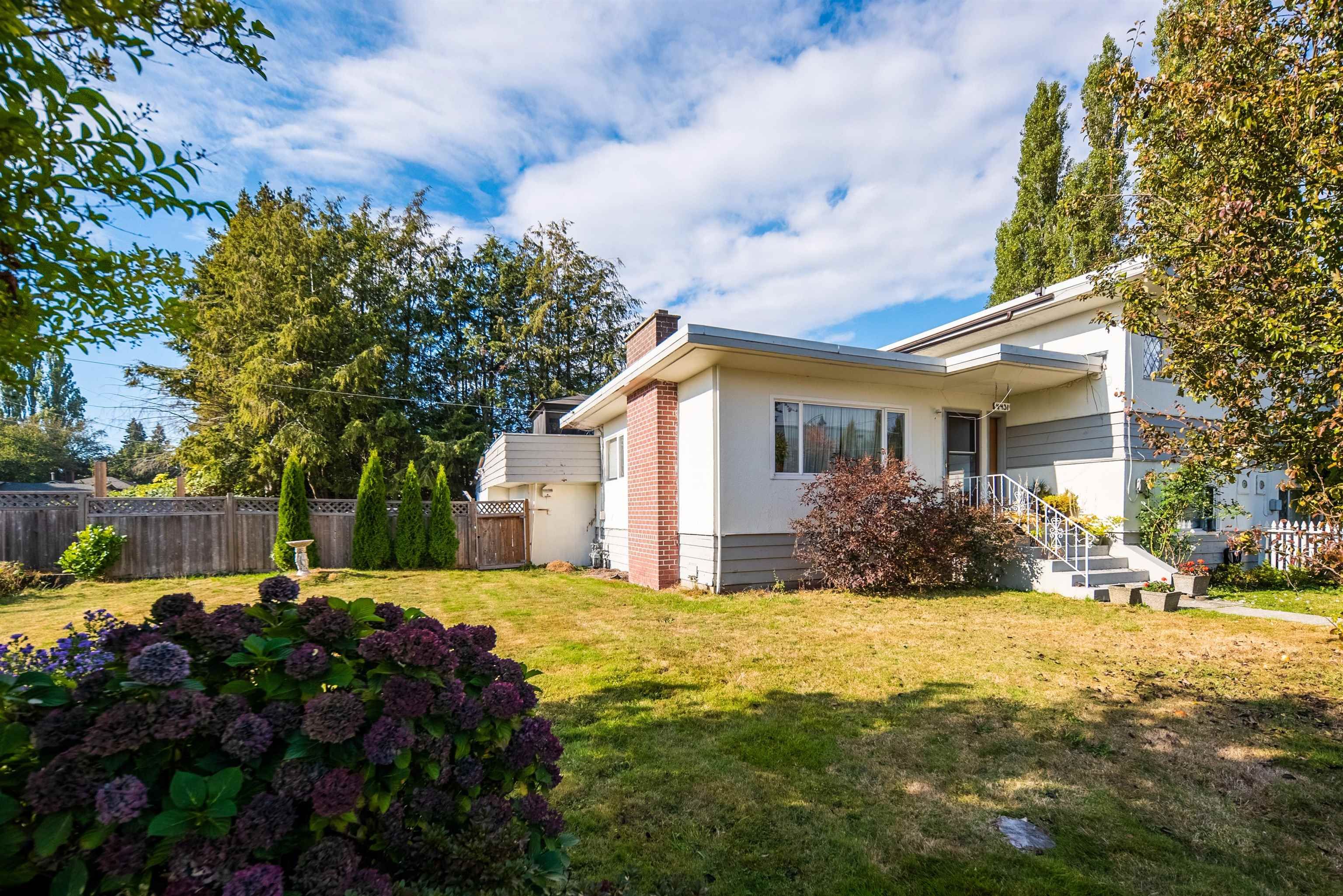 Main Photo: 4431 BROWN Road in Richmond: West Cambie 1/2 Duplex for sale : MLS®# R2760528