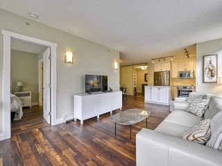 Photo 4: 207 1833 CROWE Street in Vancouver: False Creek Condo for sale in "FOUNDRY" (Vancouver West)  : MLS®# R2725700