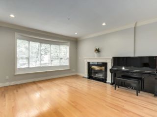 Photo 3: 8033 HUDSON Street in Vancouver: Marpole House for sale in "MARPOLE" (Vancouver West)  : MLS®# R2586835