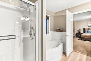 Photo 13: 30 Rockyspring Circle NW in Calgary: Rocky Ridge Detached for sale : MLS®# A2032497
