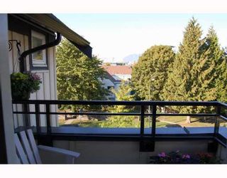 Photo 5: 402 736 W 14TH Avenue in Vancouver: Fairview VW Condo for sale in "BRAEBERN" (Vancouver West)  : MLS®# V790035