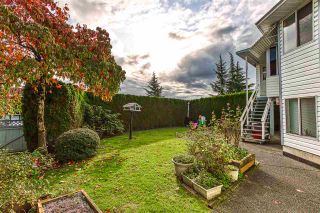 Photo 18: 5642 SUNDALE Grove in Surrey: Cloverdale BC House for sale in "Sunrise estates" (Cloverdale)  : MLS®# R2411905