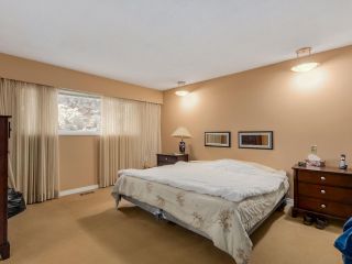 Photo 10: 691 COLINET Street in Coquitlam: Central Coquitlam House for sale : MLS®# R2104766