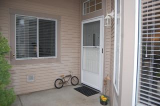 Photo 2: 51 9012 WALNUT GROVE Drive in Langley: Walnut Grove Townhouse for sale in "Queen Anne Green" : MLS®# R2759948
