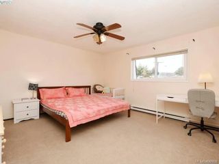 Photo 13: 1 1040 Kenneth St in Saanich: SE Lake Hill Row/Townhouse for sale (Saanich East)  : MLS®# 891205