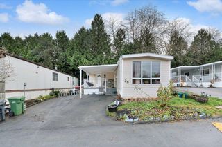 Photo 4: 28 8220 KING GEORGE Boulevard in Surrey: West Newton Manufactured Home for sale : MLS®# R2882160