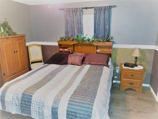 Photo 5: 8950 COLUMBIA Road in Prince George: Pineview Manufactured Home for sale (PG Rural South (Zone 78))  : MLS®# R2516403