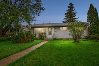 Photo 1: 2520 35 Street SE in Calgary: Southview Detached for sale : MLS®# A1110656