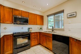 Photo 15: 38 1550 LARKHALL Crescent in North Vancouver: Northlands Townhouse for sale in "Nahanee Woods" : MLS®# R2545502