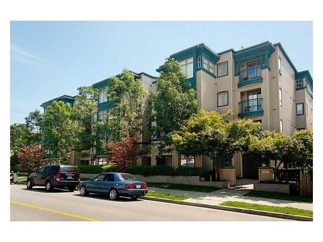 FEATURED LISTING: 209 - 688 16TH Avenue East Vancouver