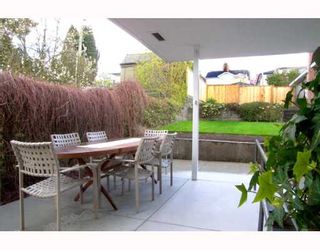 Photo 9: 2995 E 8TH Ave in Vancouver: Renfrew VE House for sale (Vancouver East)  : MLS®# V643298