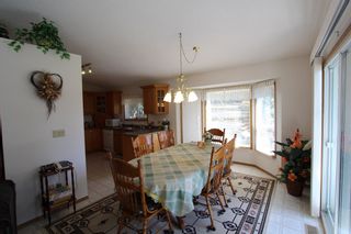Photo 11: 7280 Anglemont Way in Anglemont: North Shuswap House for sale (Shuswap)  : MLS®# 10098467