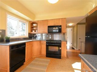 Photo 11: 2969 Austin Ave in VICTORIA: SW Gorge House for sale (Saanich West)  : MLS®# 724943