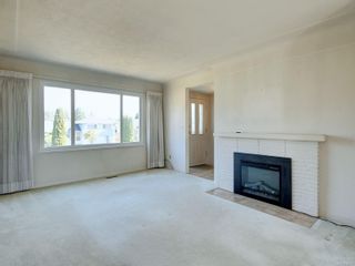 Photo 2: 1625 Howroyd Ave in Saanich: SE Mt Tolmie House for sale (Saanich East)  : MLS®# 912676