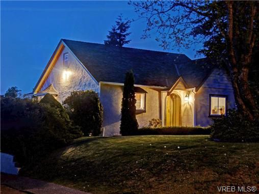 Main Photo: 2898 Murray Dr in VICTORIA: SW Portage Inlet House for sale (Saanich West)  : MLS®# 699084