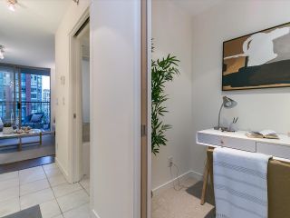 Photo 3: 1007 969 RICHARDS Street in Vancouver: Downtown VW Condo for sale in "Mondrian 2" (Vancouver West)  : MLS®# R2633132