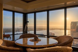Photo 1: DOWNTOWN Condo for sale : 5 bedrooms : 200 Harbor Dr #3901 in San Diego