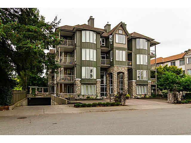 Main Photo: 300 5475 201ST Street in Langley: Langley City Condo for sale in "HERITAGE PARK" : MLS®# F1428065