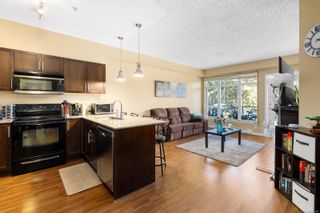 Photo 2: 303 2220 Sooke Rd in Colwood: Co Hatley Park Condo for sale : MLS®# 962707