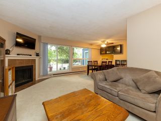 Photo 4: 35 9101 FOREST GROVE Drive in Burnaby: Forest Hills BN Townhouse for sale in "ROSSMOOR" (Burnaby North)  : MLS®# R2616608
