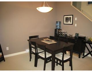 Photo 3: 95 6878 SOUTHPOINT Drive in Burnaby: South Slope Townhouse for sale in "CORTENA" (Burnaby South)  : MLS®# V769535