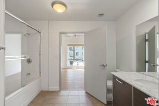 Photo 17: 645 W 9th Street Unit 430 in Los Angeles: Residential for sale (C42 - Downtown L.A.)  : MLS®# 23273573