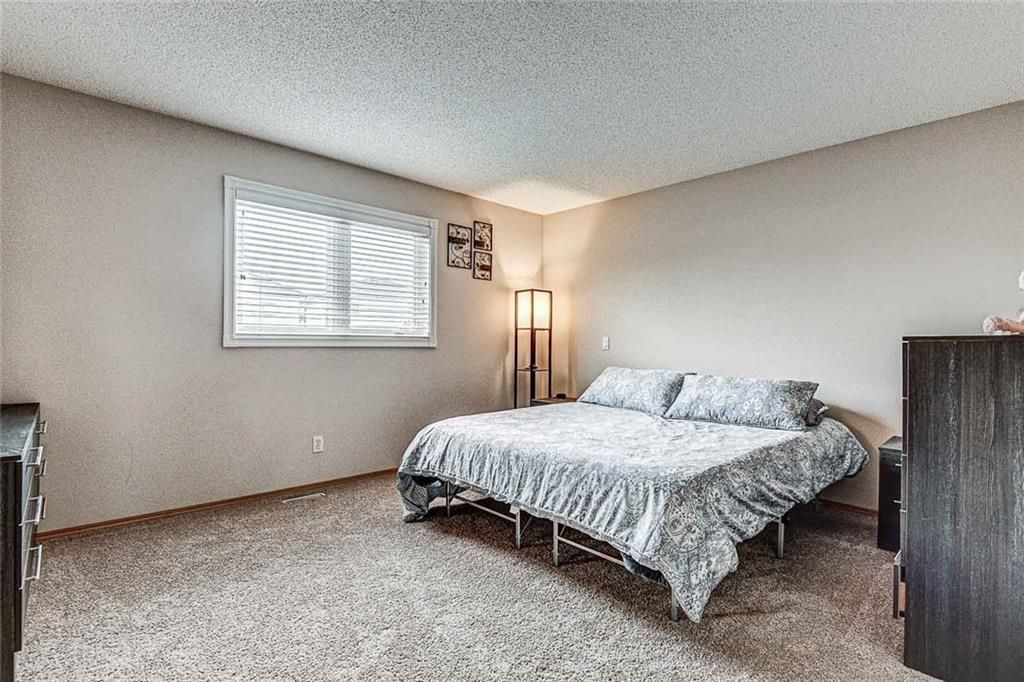 Photo 18: Photos: 25 THORNLEIGH Way SE: Airdrie Detached for sale : MLS®# C4282676