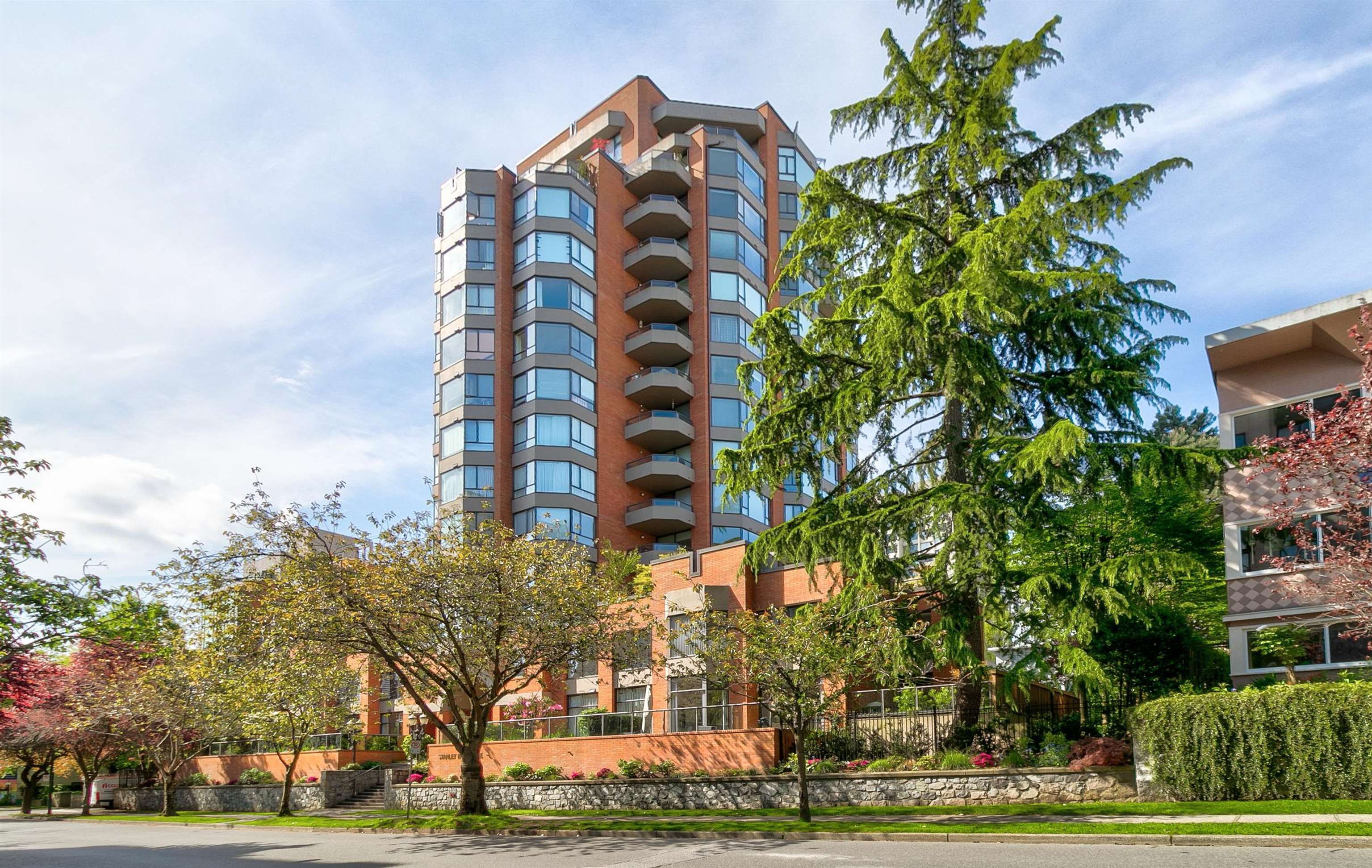 Main Photo: 602 1860 ROBSON Street in Vancouver: West End VW Condo for sale in "Stanley Park Place" (Vancouver West)  : MLS®# R2770737