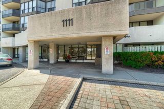 Photo 3: 706 1111 Bough Beeches Boulevard in Mississauga: Rathwood Condo for sale : MLS®# W5736575